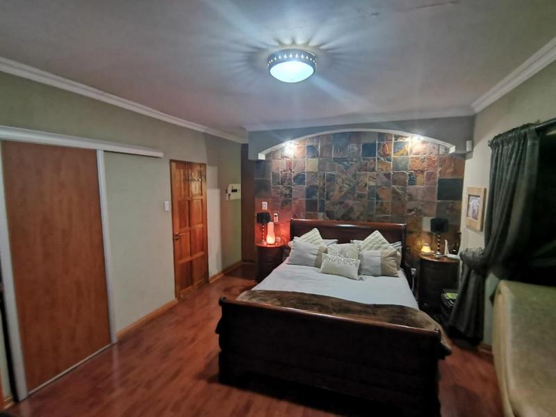 4 Bedroom Property for Sale in Kuruman Northern Cape